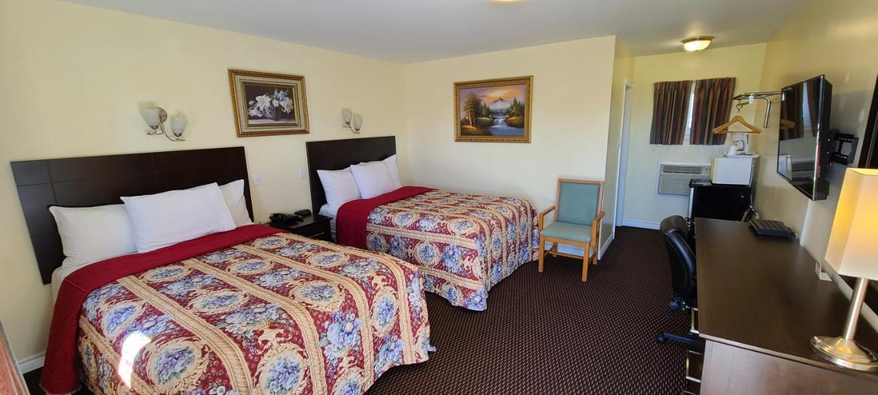 Fox Motor Inn Greater Napanee Exterior foto