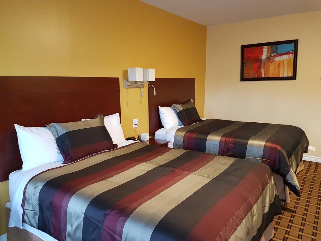 Fox Motor Inn Greater Napanee Exterior foto