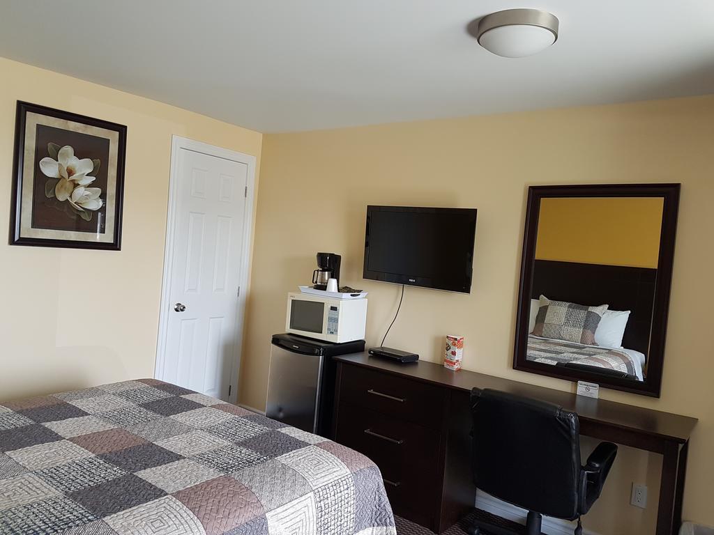 Fox Motor Inn Greater Napanee Habitación foto