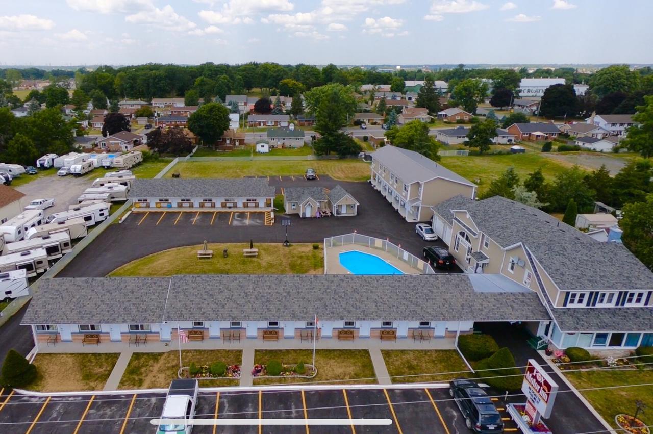 Fox Motor Inn Greater Napanee Exterior foto