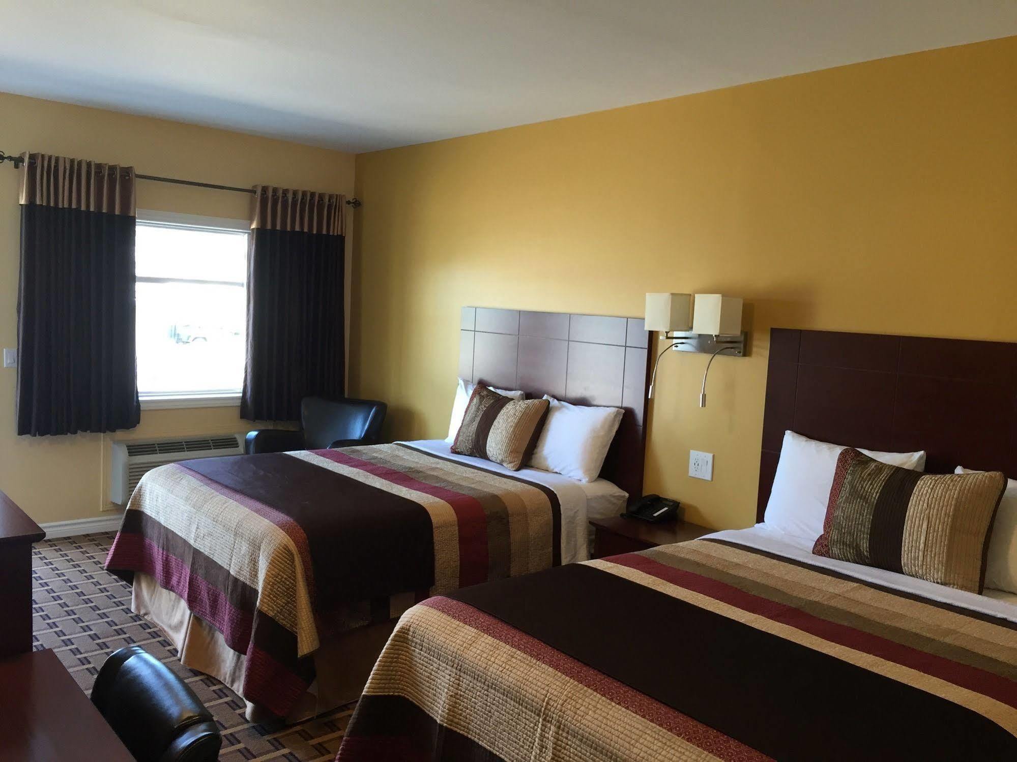Fox Motor Inn Greater Napanee Exterior foto