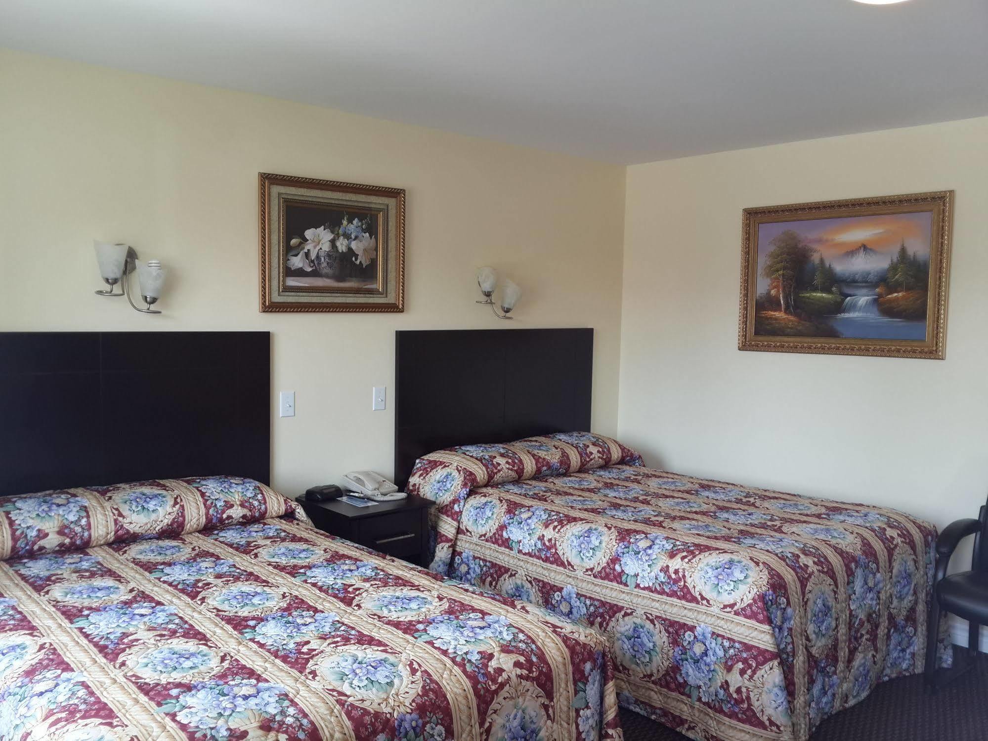 Fox Motor Inn Greater Napanee Exterior foto