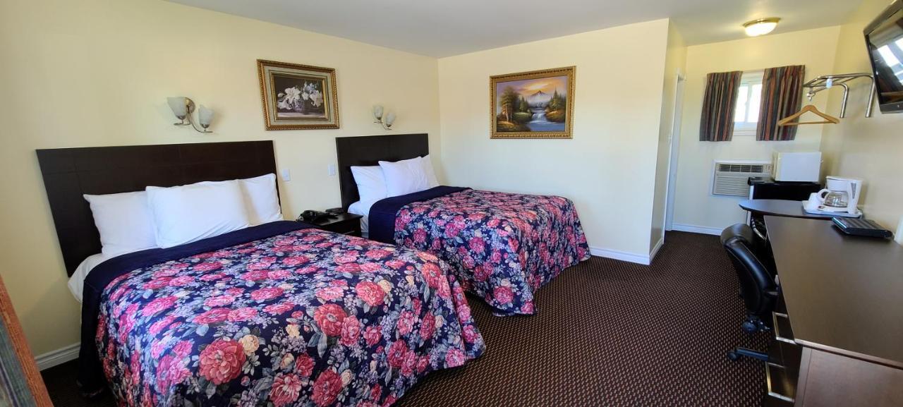 Fox Motor Inn Greater Napanee Exterior foto